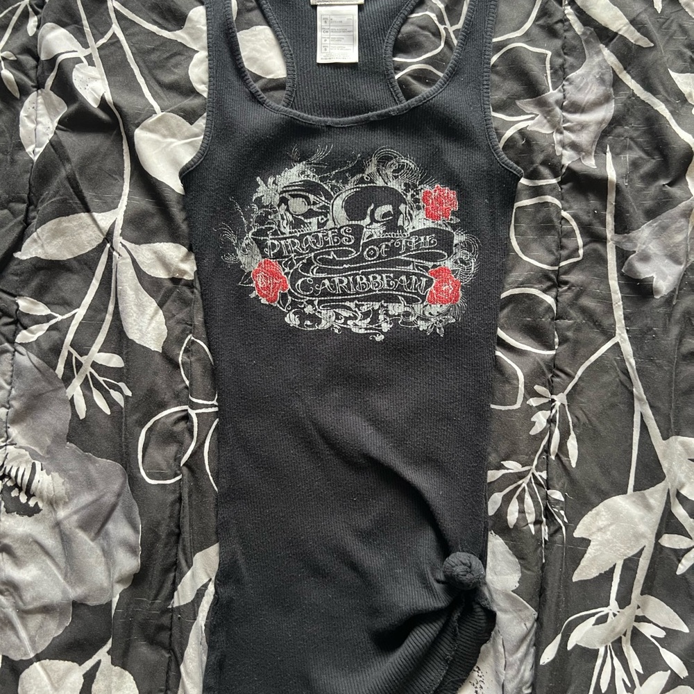 Disney Pirates of the Caribbean Skull & Roses Tank Top Women’s Small